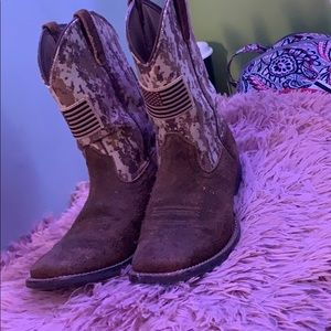 Ariat size 5 US in women’s